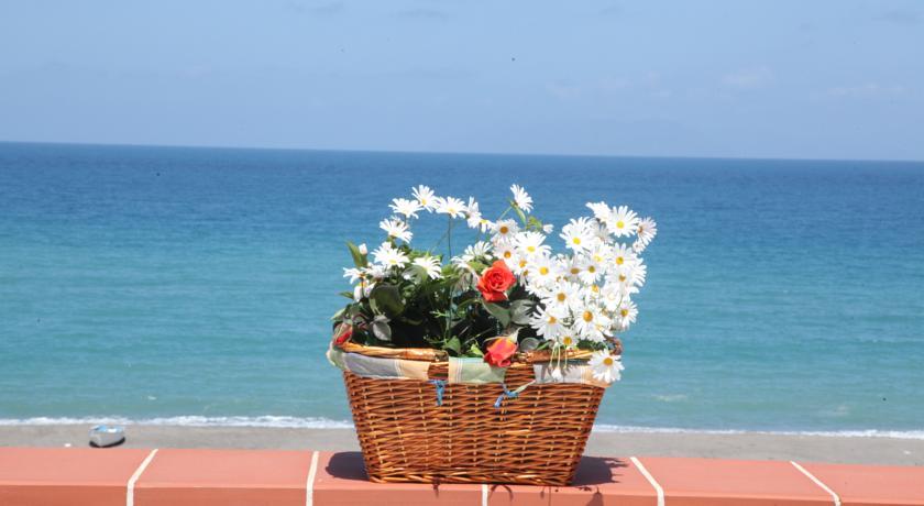 Vacanze Al Mare Patrizia'S Sweet Home Terme Vigliatore Quarto foto